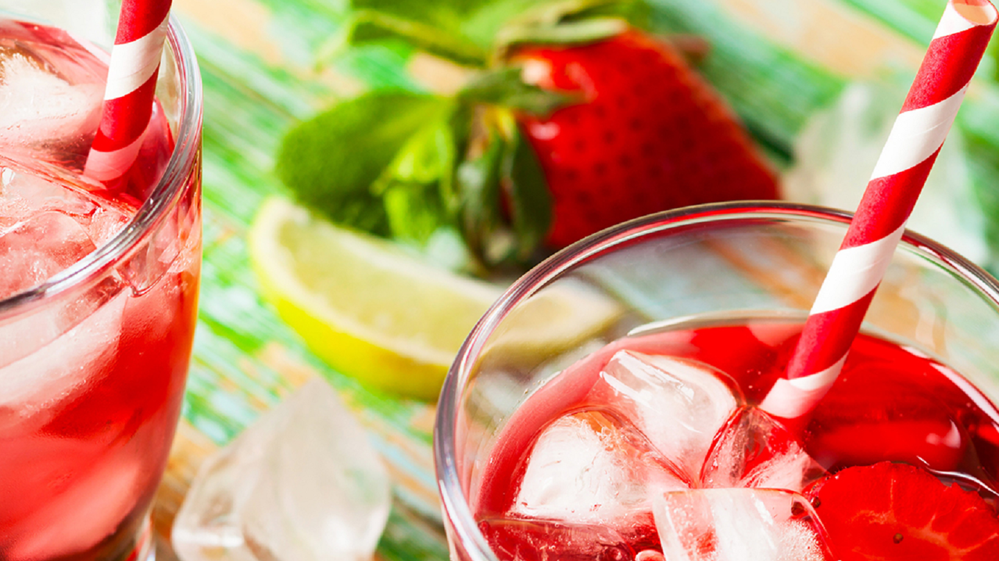 Recette Cocktail sans alcool aux fraises et à la menthe (facile