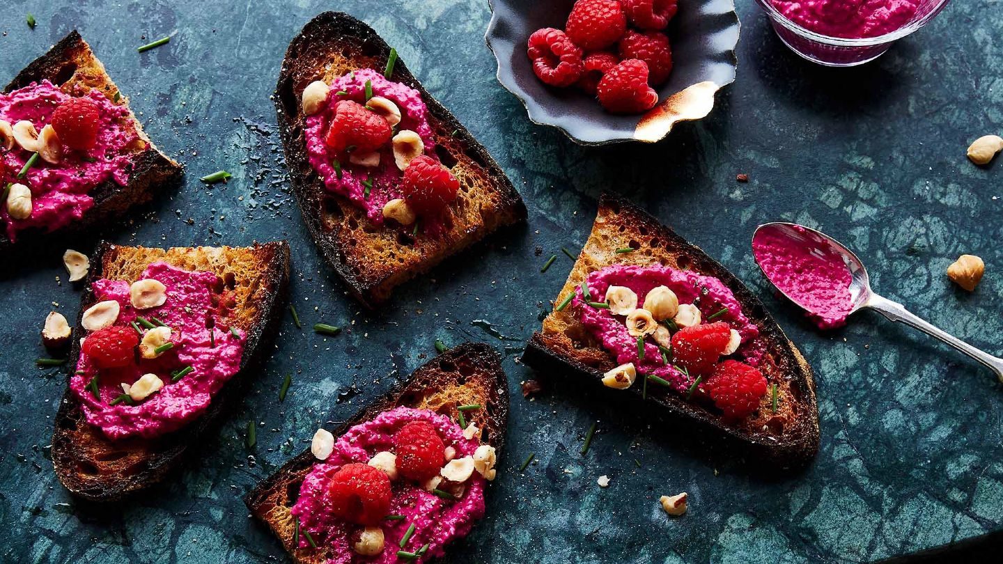 Fromage de chèvre aux framboises et à la betterave