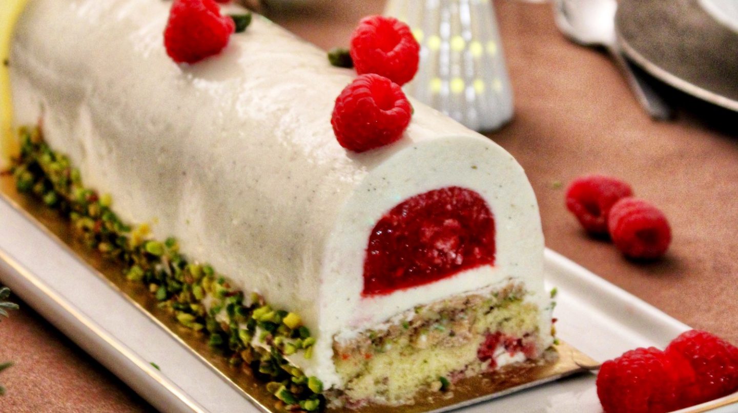 Bûche à la pistache et à la framboise Recette Noël