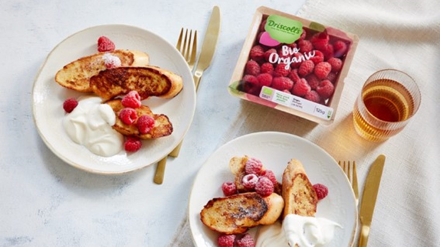 Pain perdu au yaourt grec et aux framboises Driscoll's