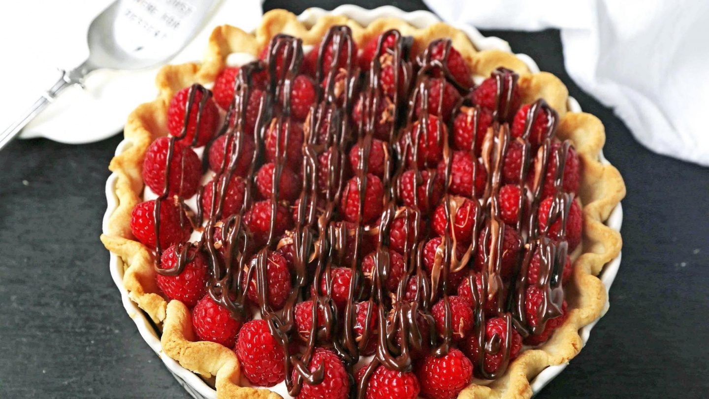 Raspberry Almond Cream Cheese Pie