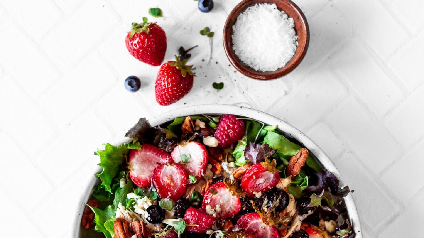 Creamy Lemon Strawberry Smoothie with Coconut Water