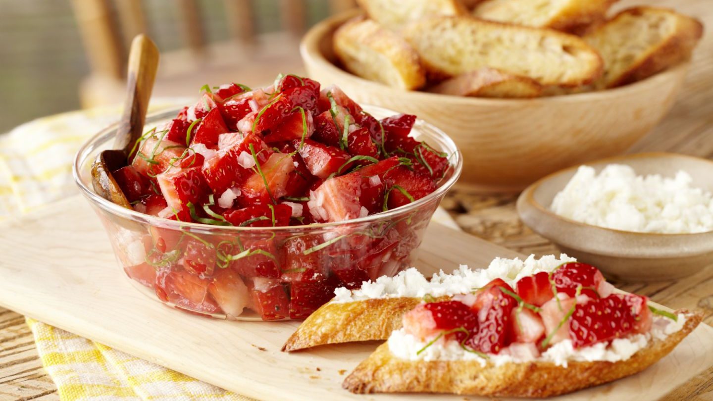 Salsa surprise aux fraises et au basilic