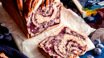 Babka fourrée aux myrtilles