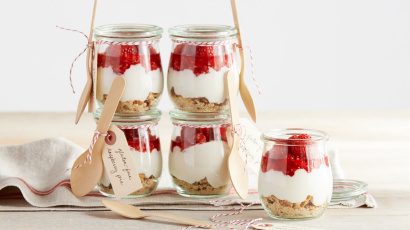 Gâteau glacé aux framboises sans gluten en pot