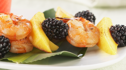 Brochettes de crevettes aux fruits