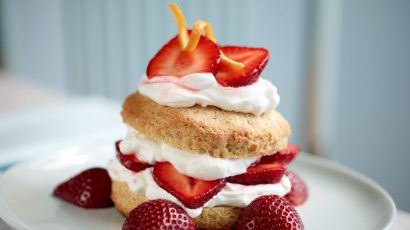 Gâteau à la crème fouettée à l'orange