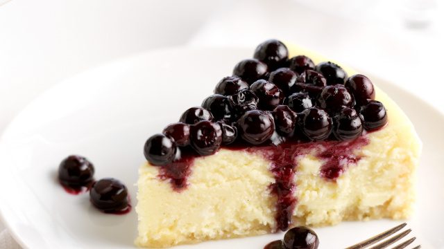 Cheesecake recipe with mascarpone and blueberries